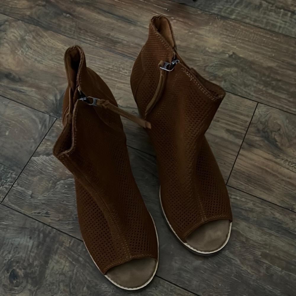 TOMS Womens Majorca Peep Toe Bootie